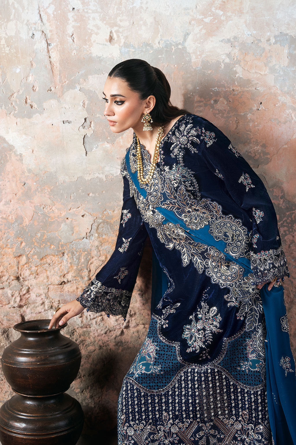 Ramsha | Velvet Collection | V-707, image 7