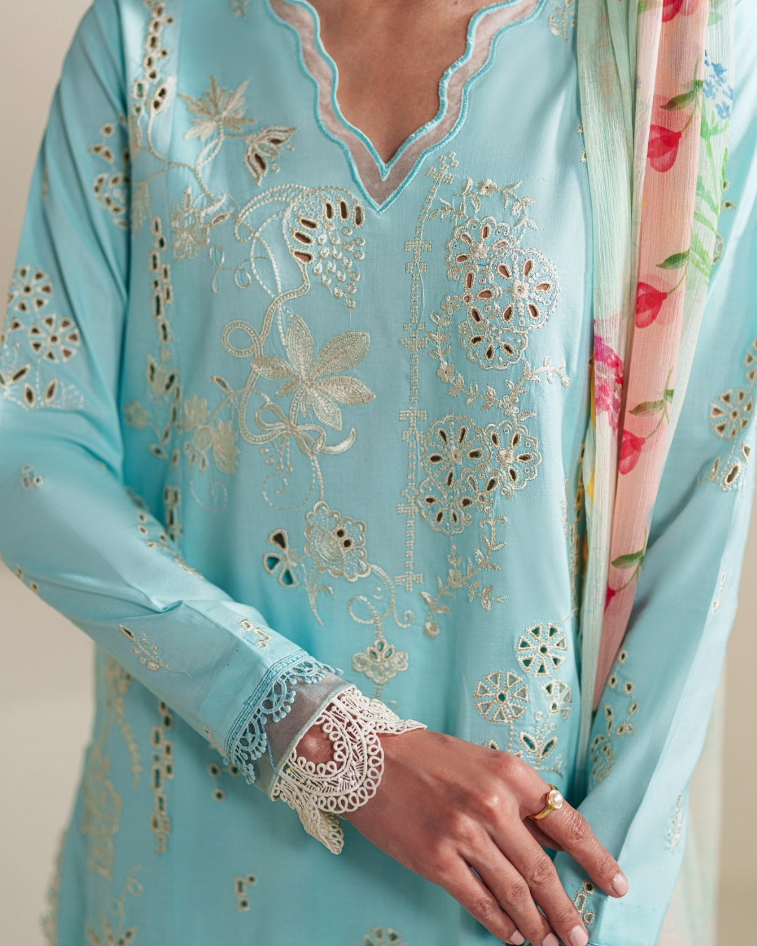 Neeshay | Whispers of Summer Luxury Lawn | SYLVIA-3