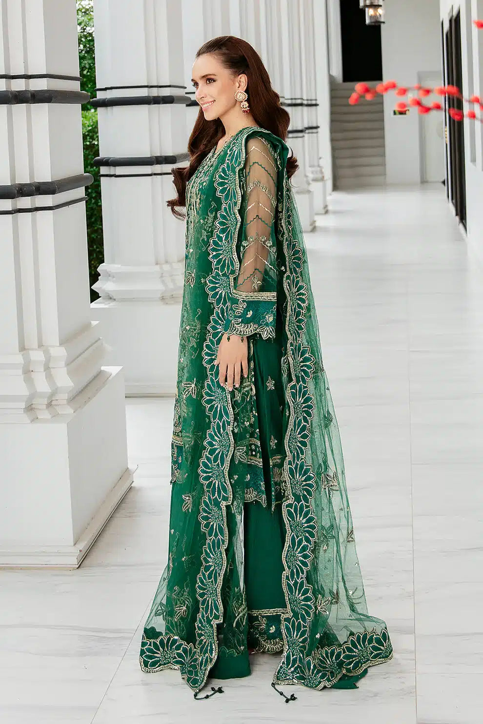 Saad Shaikh | Luminous Formals 23 | Raven by Designer Saad Sheikh - House of Maryam - Pakistani Designer Ethnic Wear in {{ shop.shopifyCountryName }}