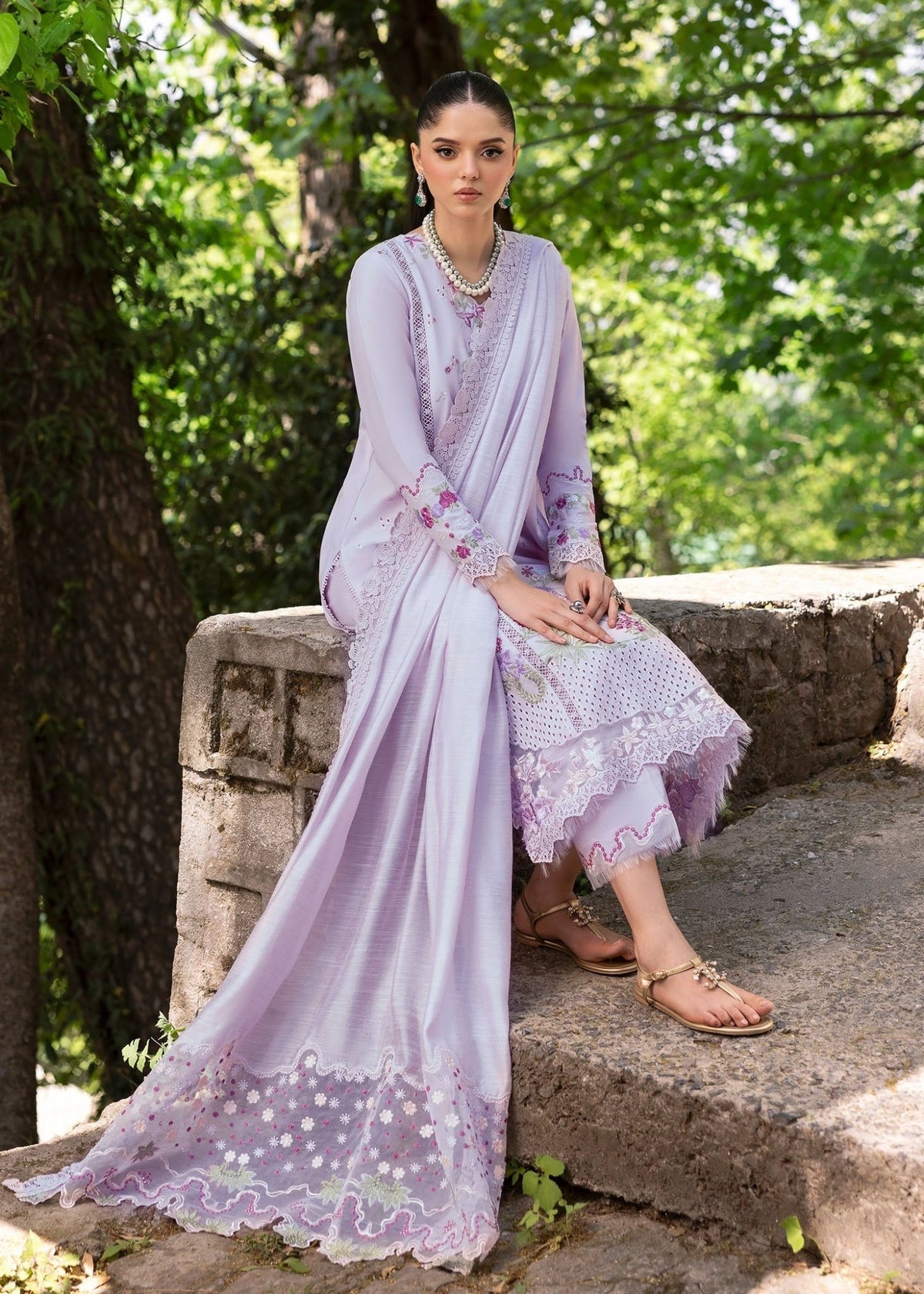 Saira Shakira | Bloom Lawn 25 | FAYE 7-A-Brand:Saira Shakira-Type:Ladies Clothes-Lilac-Lawn-House of Maryam- Buy in UK, USA