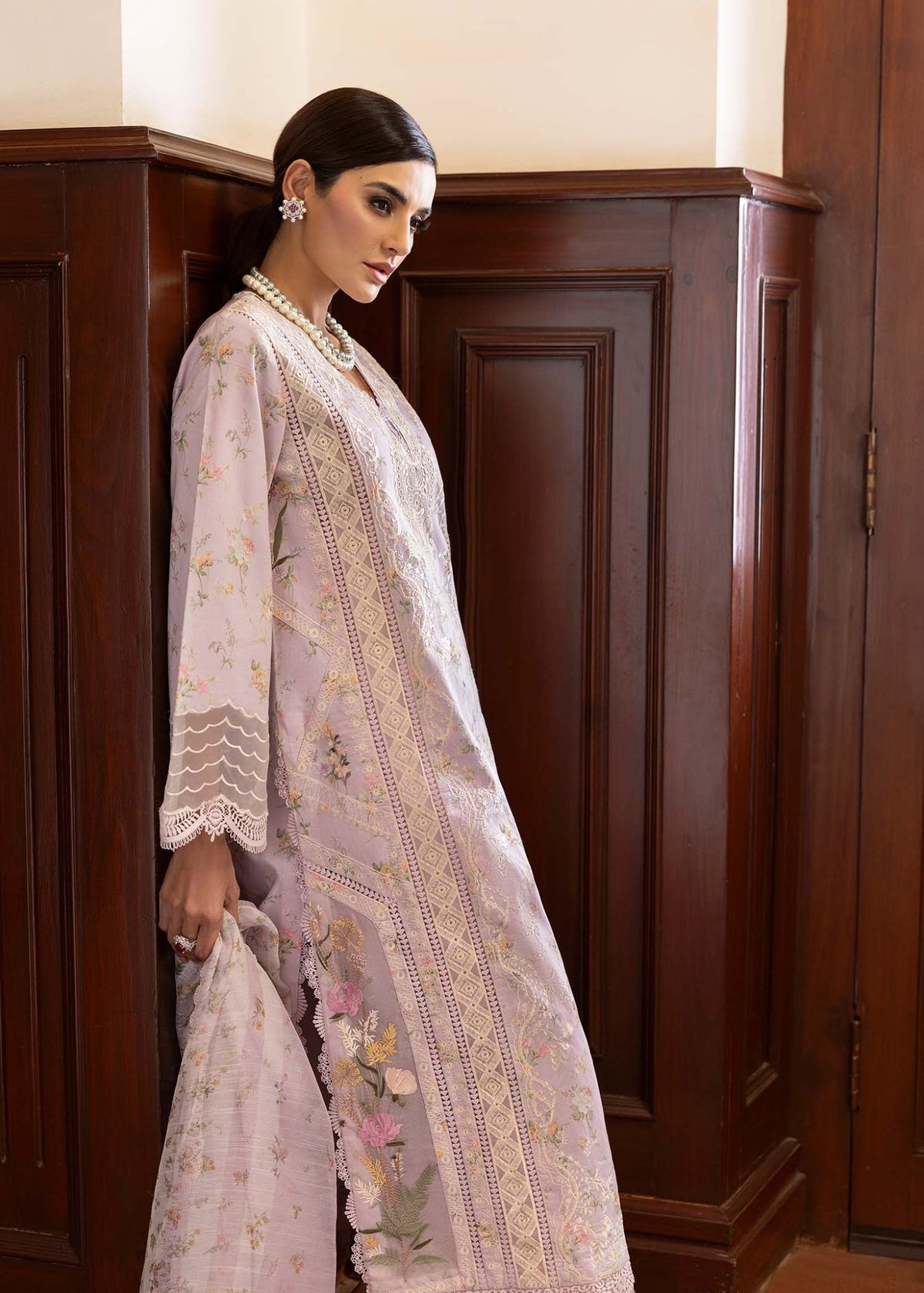 Saira Shakira | Bloom Lawn 25 | SWEET OPEL 8-A-Brand:Saira Shakira-Type:Ladies Clothes-Lilac-Lawn-House of Maryam- Buy in UK, USA
