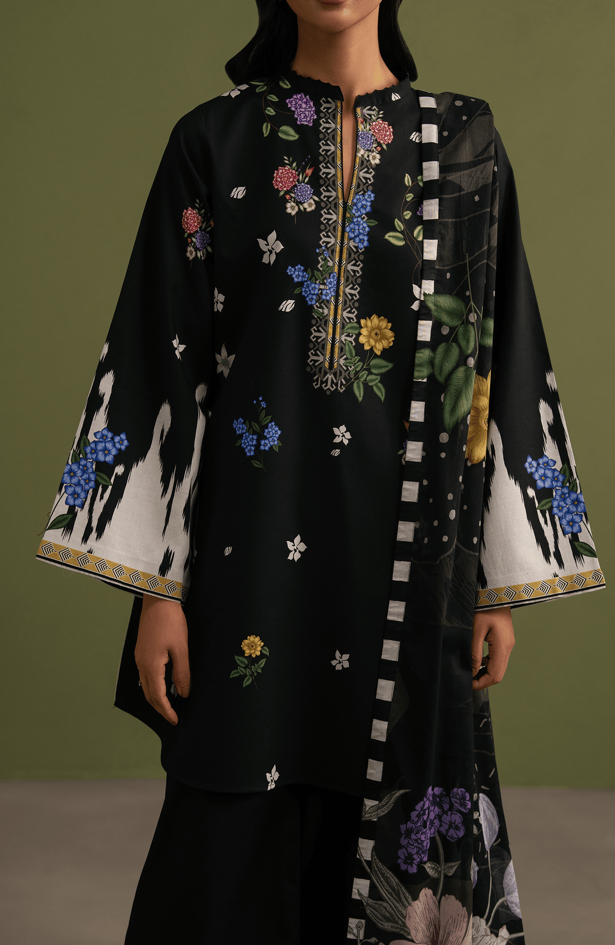 Seran | Essentials Casual | Elen-Brand:Seran-Type:Ladies Clothes-Black-Lawn-House of Maryam- Buy in UK, USA