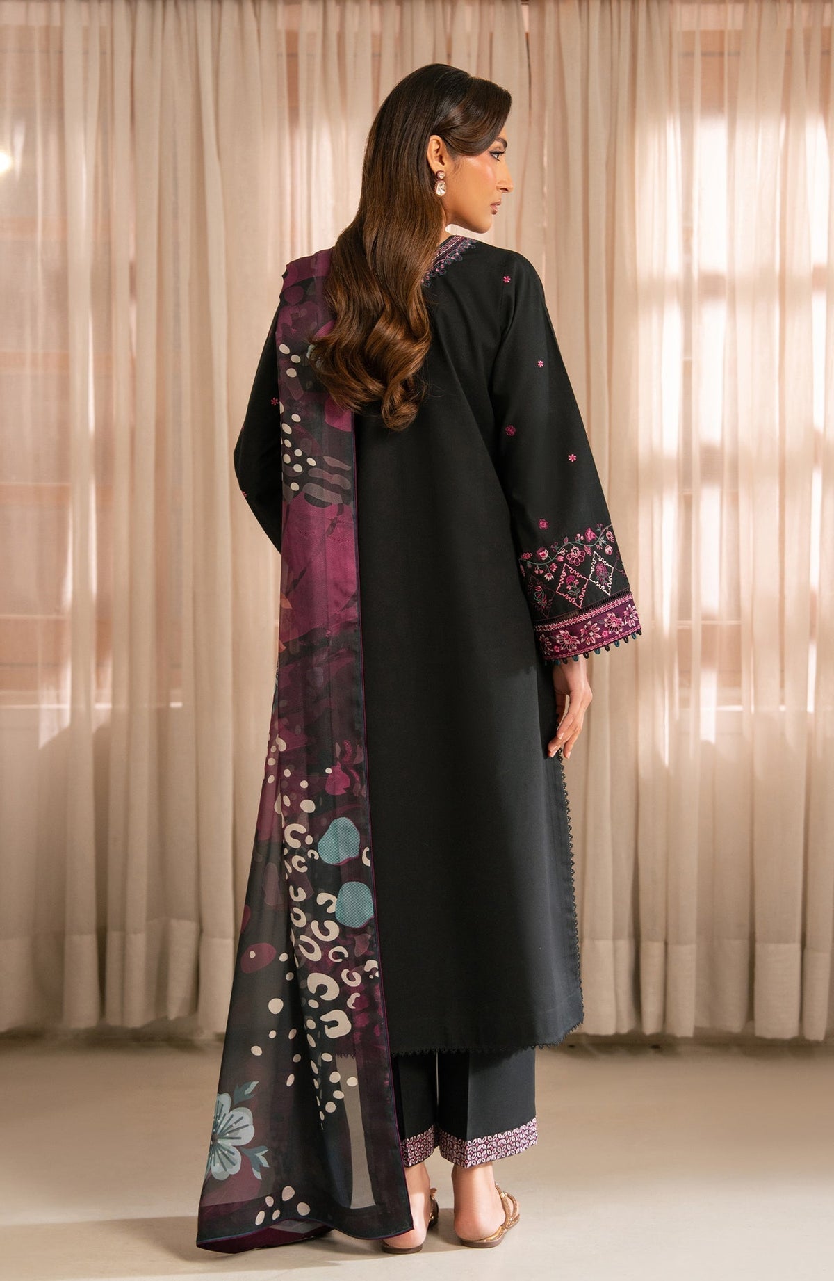 Seran | Luxury Lawn | Zahr-Brand:Seran-Type:Ladies Clothes-Black-Lawn-House of Maryam- Buy in UK, USA