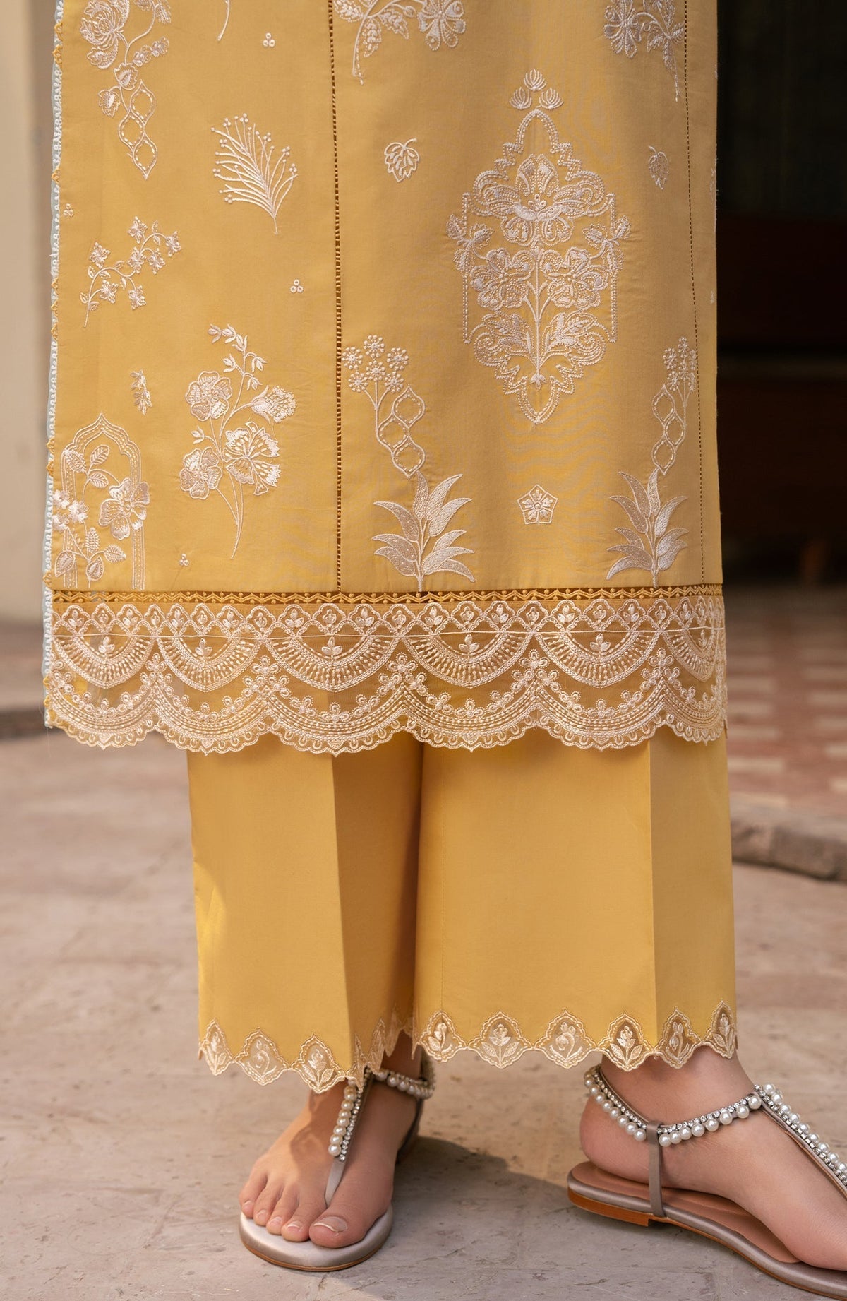 Seran | Luxury Lawn | Zira-Brand:Seran-Type:Ladies Clothes-Dust Yellow-Lawn-House of Maryam- Buy in UK, USA