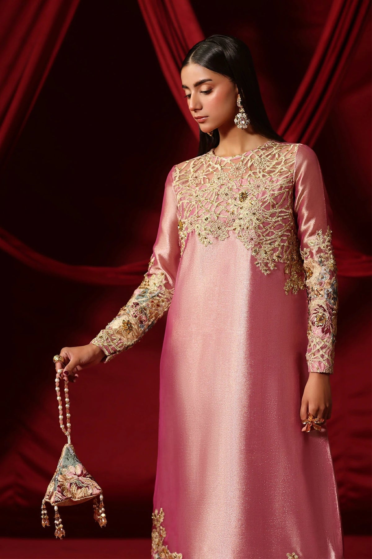 Musferah Saad | The Glamorous | Valentina-3