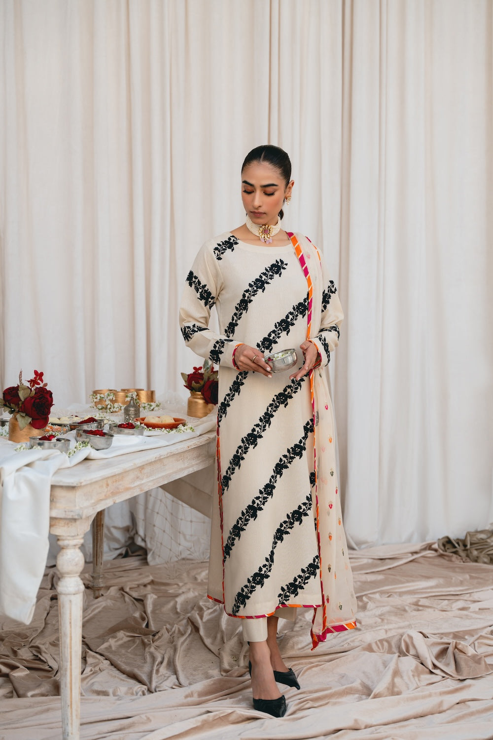 Vintage | Eid Edit 24 | Izna by Designer Vintage - House of Maryam - Pakistani Designer Ethnic Wear in {{ shop.shopifyCountryName }}
