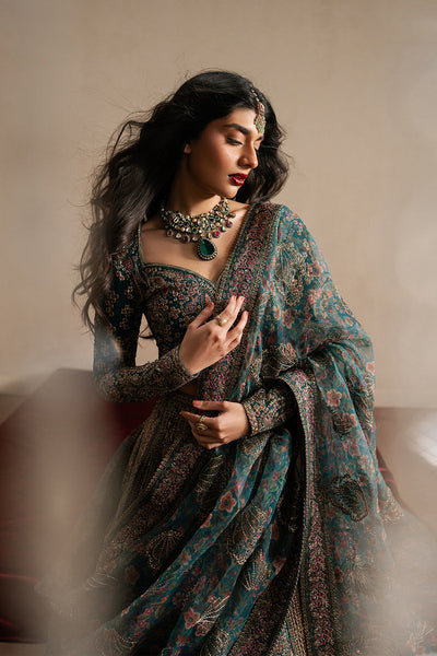 Ayzel | Qurbat Silk Festive 26 | Tassavur