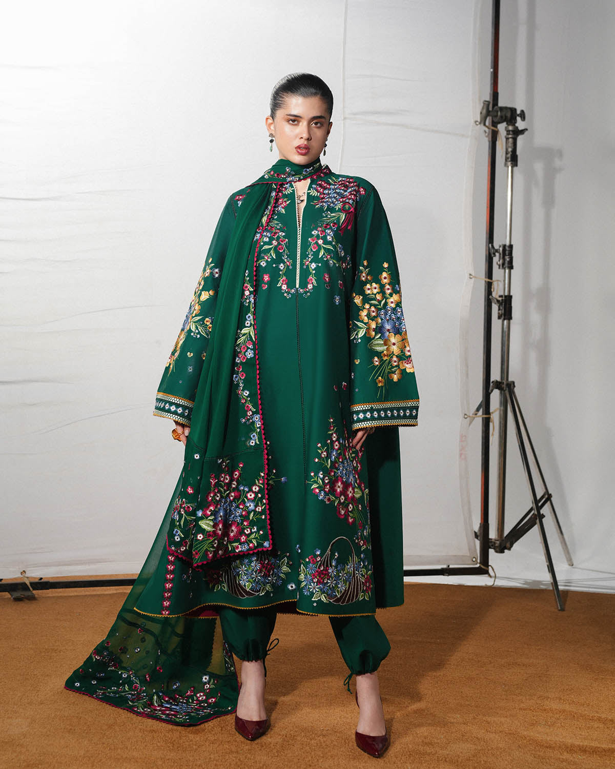 Jugnu Lahore | The Reserved View SS Edit | Bezan