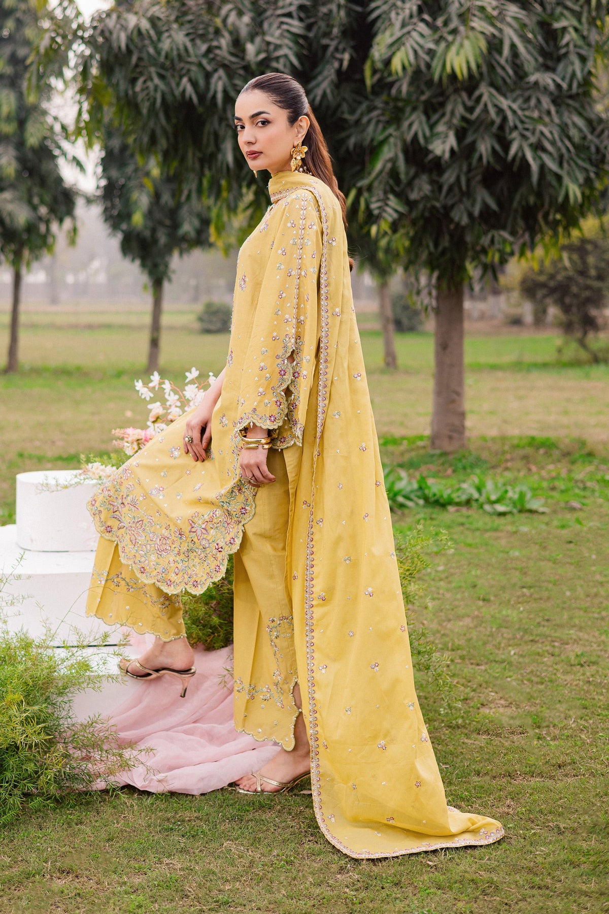 Batik | Naomi Luxury Lawn Eid Edit 26' | Salwah 3Pc, image 7