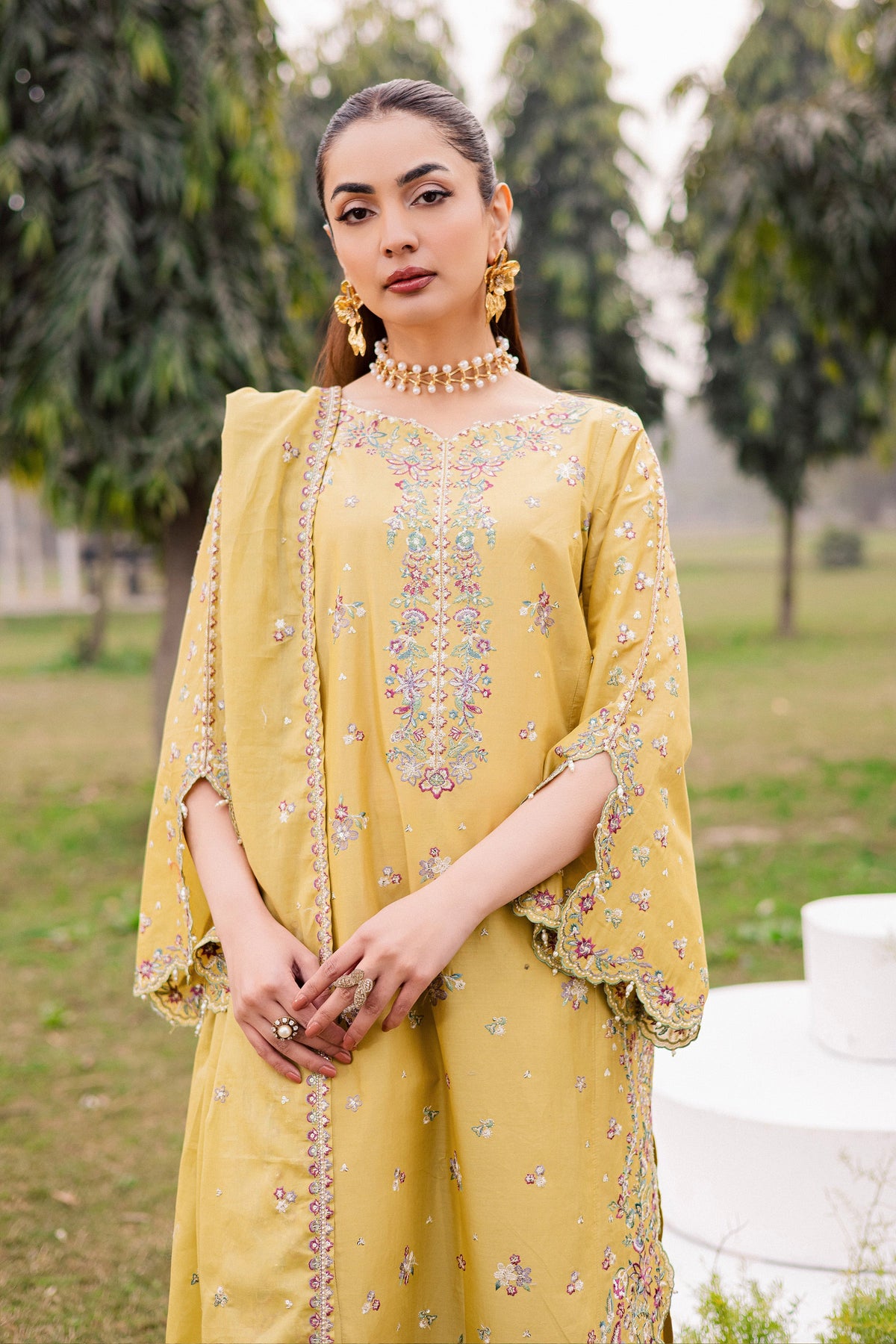 Batik | Naomi Luxury Lawn Eid Edit 26' | Salwah 3Pc, image 2