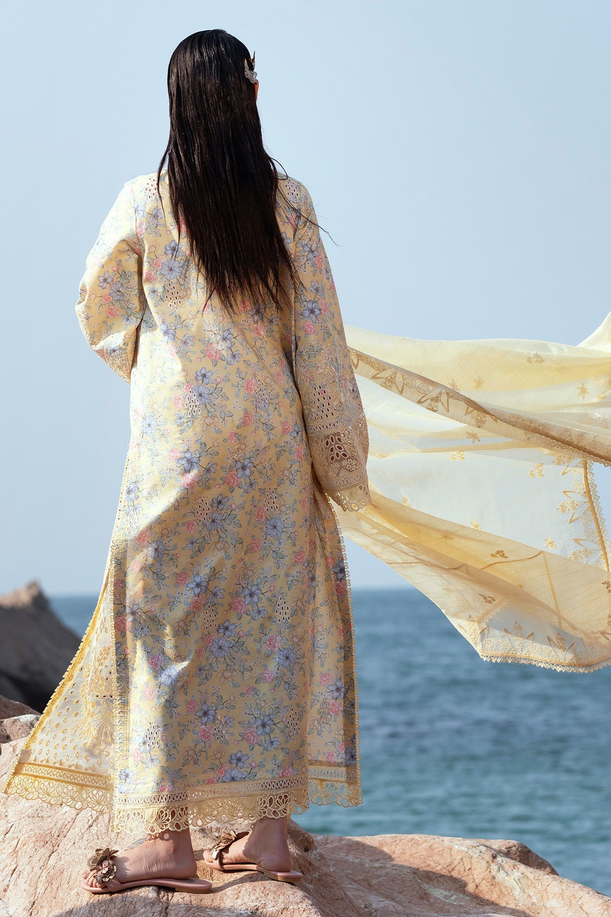 Afrozeh Baroque lemon embroidered lawn suit, photo 2