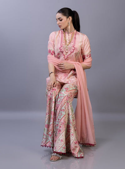 Zainab Chottani | Eid Edit 26 | Teya-Brand:Zainab Chottani-Type:Ladies Clothes-Raw Silk-Soft Peach-House of Maryam- Buy in UK, USA