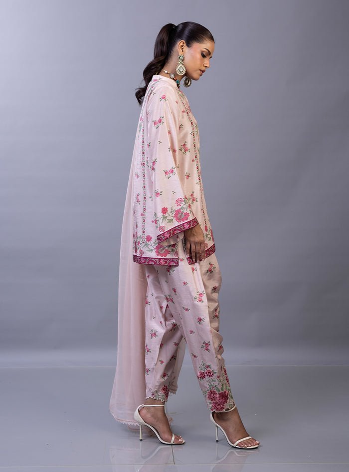 Zainab Chottani | Eid Edit 26 | Zaya-Brand:Zainab Chottani-Type:Ladies Clothes-Raw Silk-Pastel Pink-House of Maryam- Buy in UK, USA