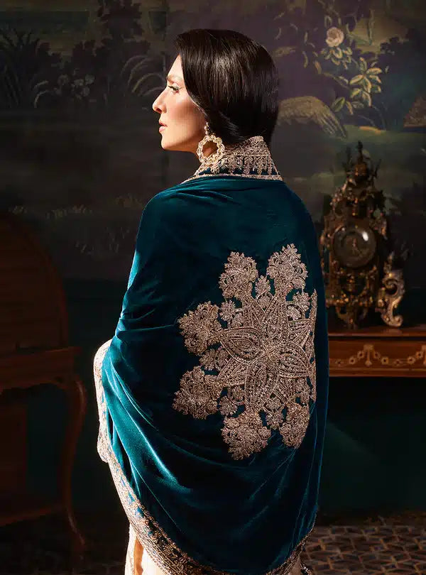 Zainab Chottani | Luxury Velvet Collection 23 | Amber by Zainab Chottani - House of Maryam