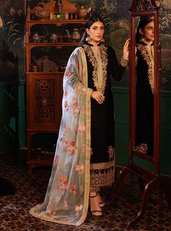 Zainab Chottani | Luxury Velvet Collection 23 | Andleep by Designer Zainab Chottani - House of Maryam - Pakistani Designer Ethnic Wear in {{ shop.shopifyCountryName }}