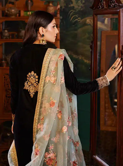 Zainab Chottani | Luxury Velvet Collection 23 | Andleep -  Zainab Chottani Formal - Original Designer Dress - House of Maryam