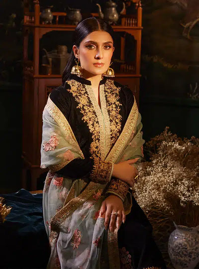 Zainab Chottani | Luxury Velvet Collection 23 | Andleep -  Zainab Chottani Formal - Original Designer Dress - House of Maryam