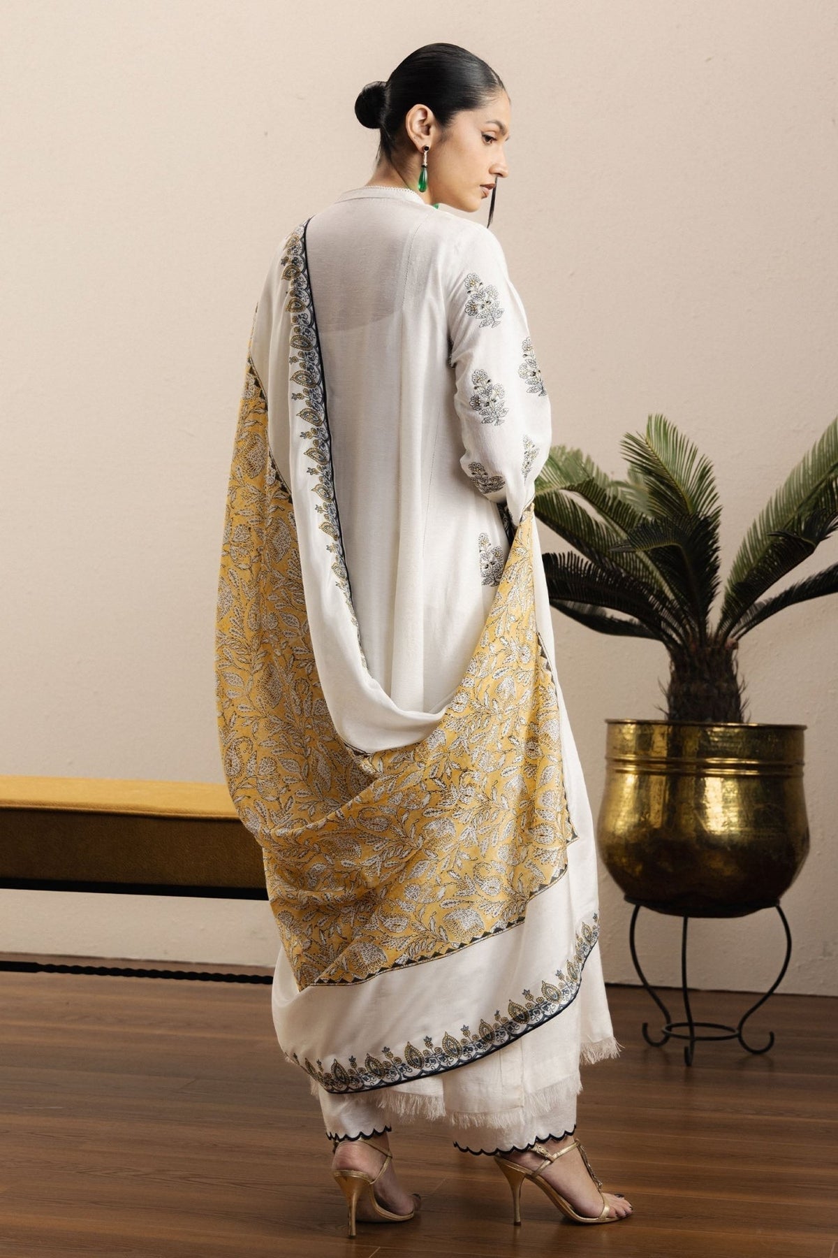 Zara Shahjahan | Eid Festive 26 | Mahgul-Brand:Zara Shahjahan-Type:Ladies Clothes-White-Silk Karandi-House of Maryam- Buy in UK, USA