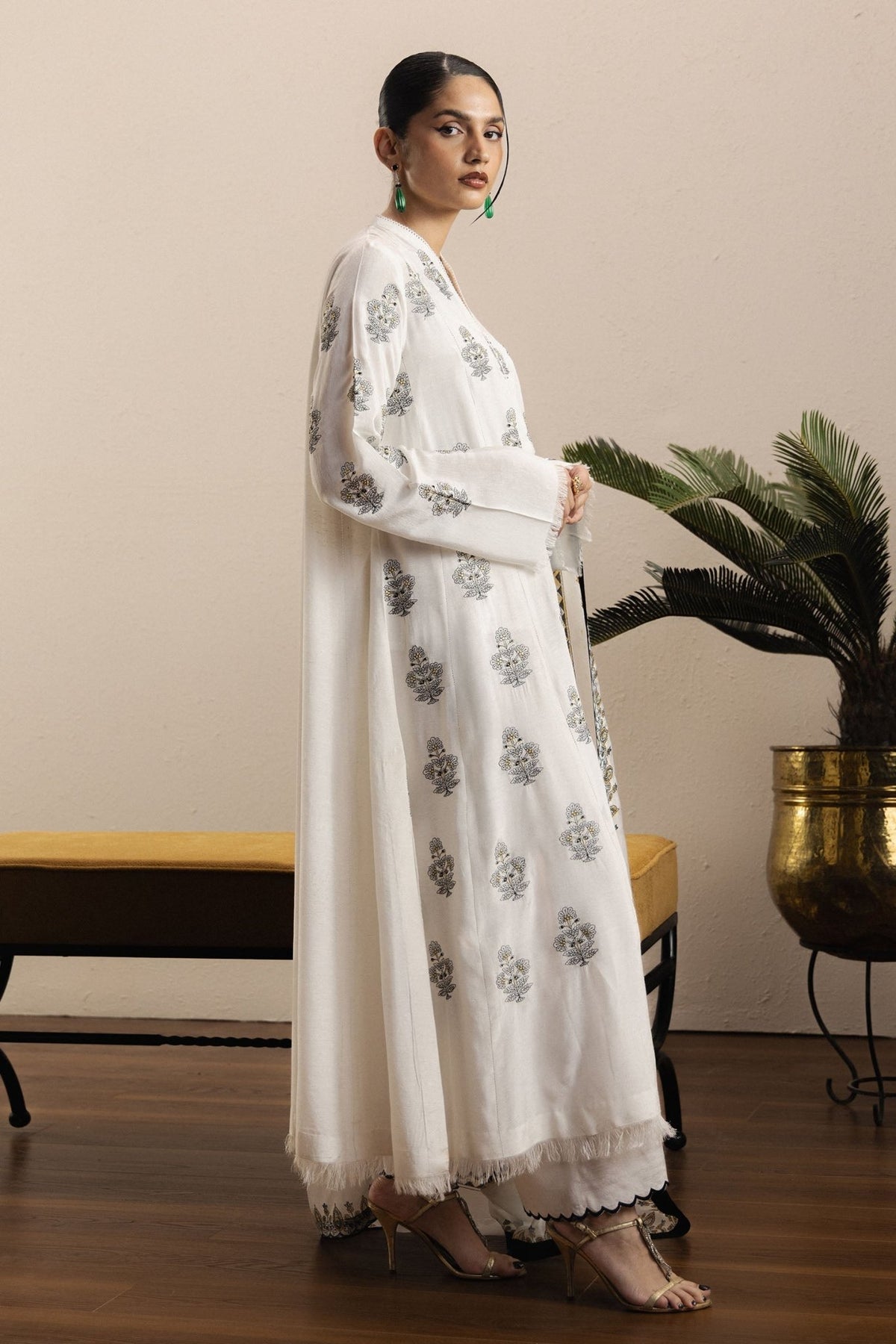 Zara Shahjahan | Eid Festive 26 | Mahgul-Brand:Zara Shahjahan-Type:Ladies Clothes-White-Silk Karandi-House of Maryam- Buy in UK, USA