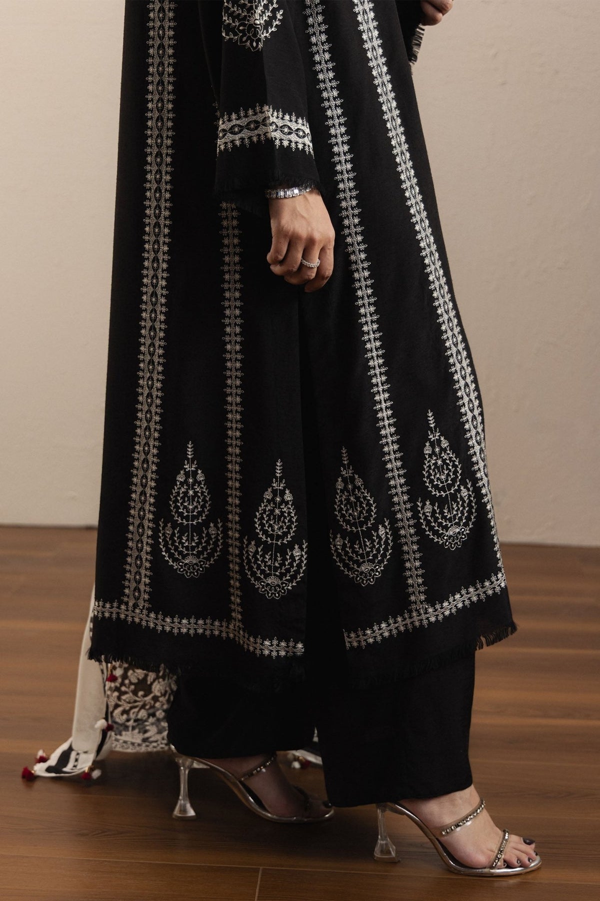 Zara Shahjahan | Eid Festive 26 | Nafasat-Brand:Zara Shahjahan-Type:Ladies Clothes-Black-Silk Karandi-House of Maryam- Buy in UK, USA