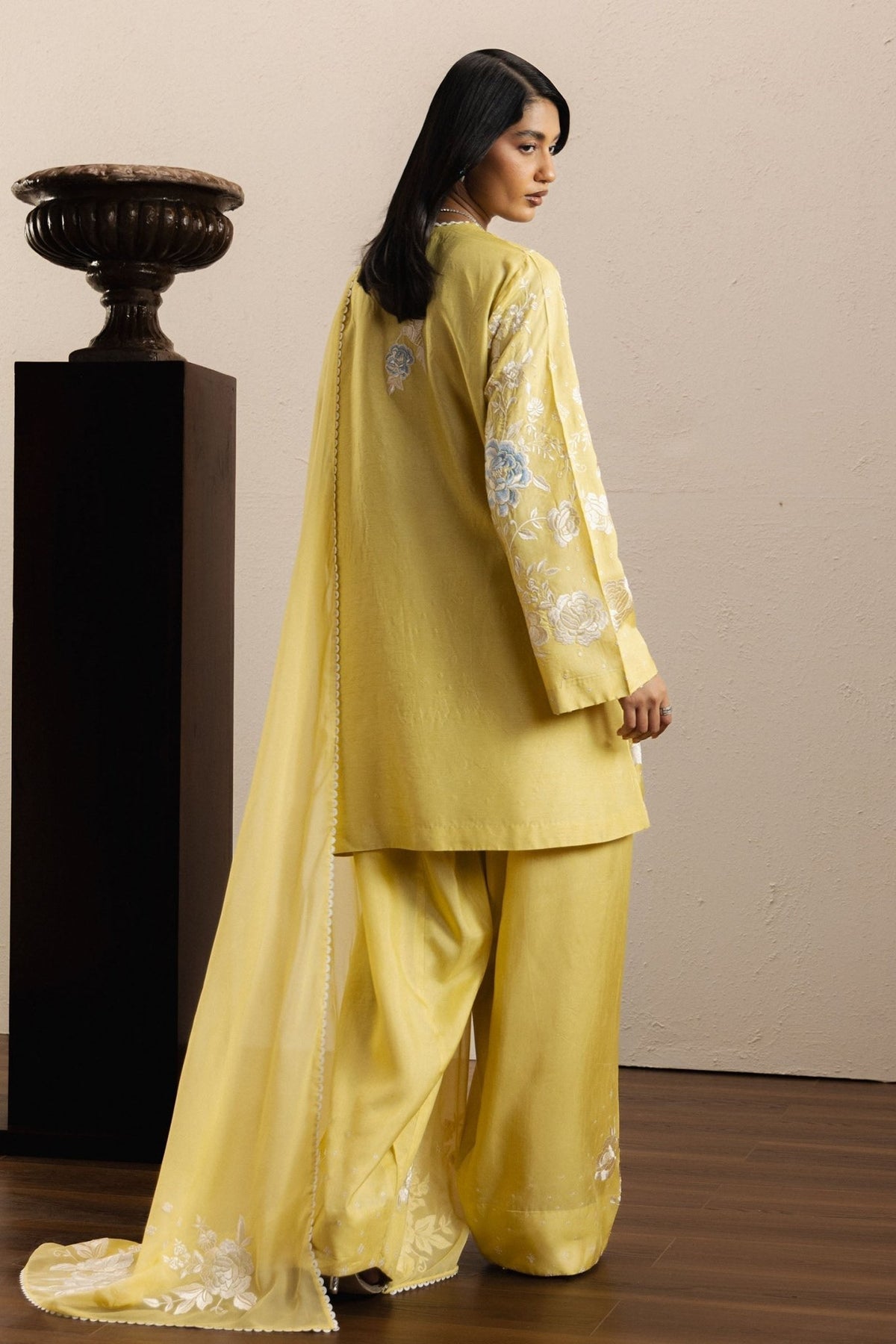 Zara Shahjahan | Eid Festive 26 | Shafaq-Brand:Zara Shahjahan-Type:Ladies Clothes-Yellow-Silk-House of Maryam- Buy in UK, USA