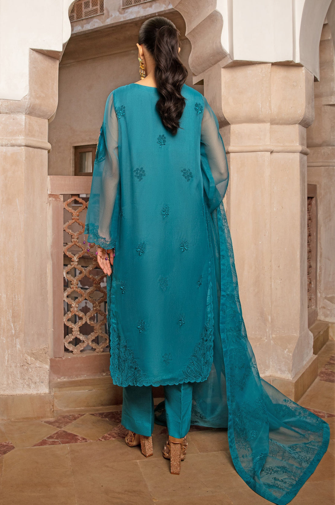 Zeen | Azalea Collection | Lyana by Designer Zeen - House of Maryam - Pakistani Designer Ethnic Wear in {{ shop.shopifyCountryName }}